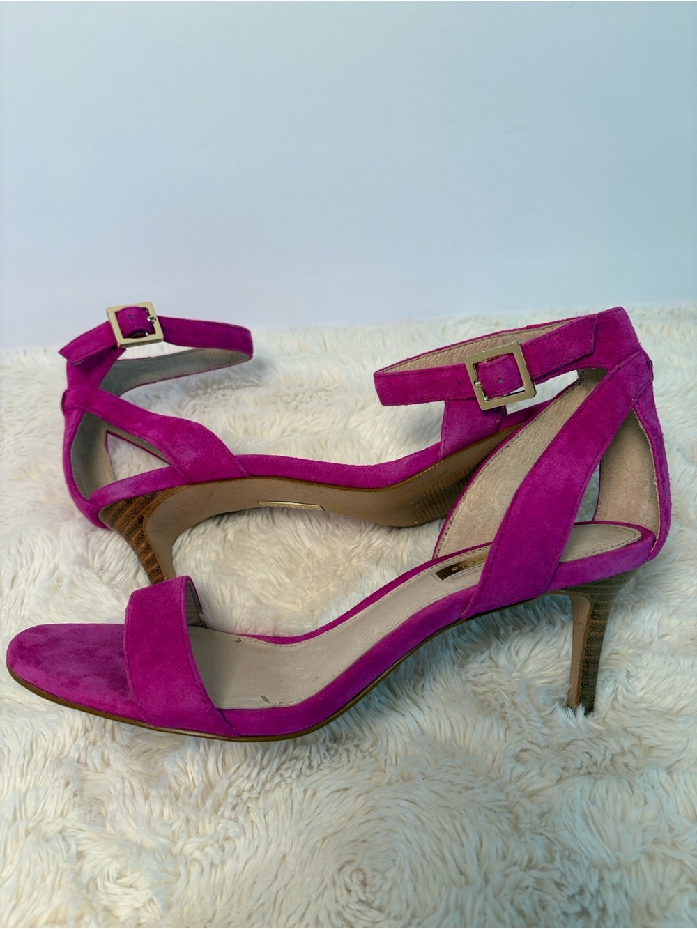 Louise et Cie Fuchsia/Magenta Suede Ankle-Strap Heels Very Sexy 7.5
